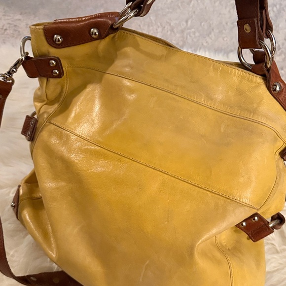 Tano Genuine Leather Studded Mustard Yellow Shoulder Bag? main image 4